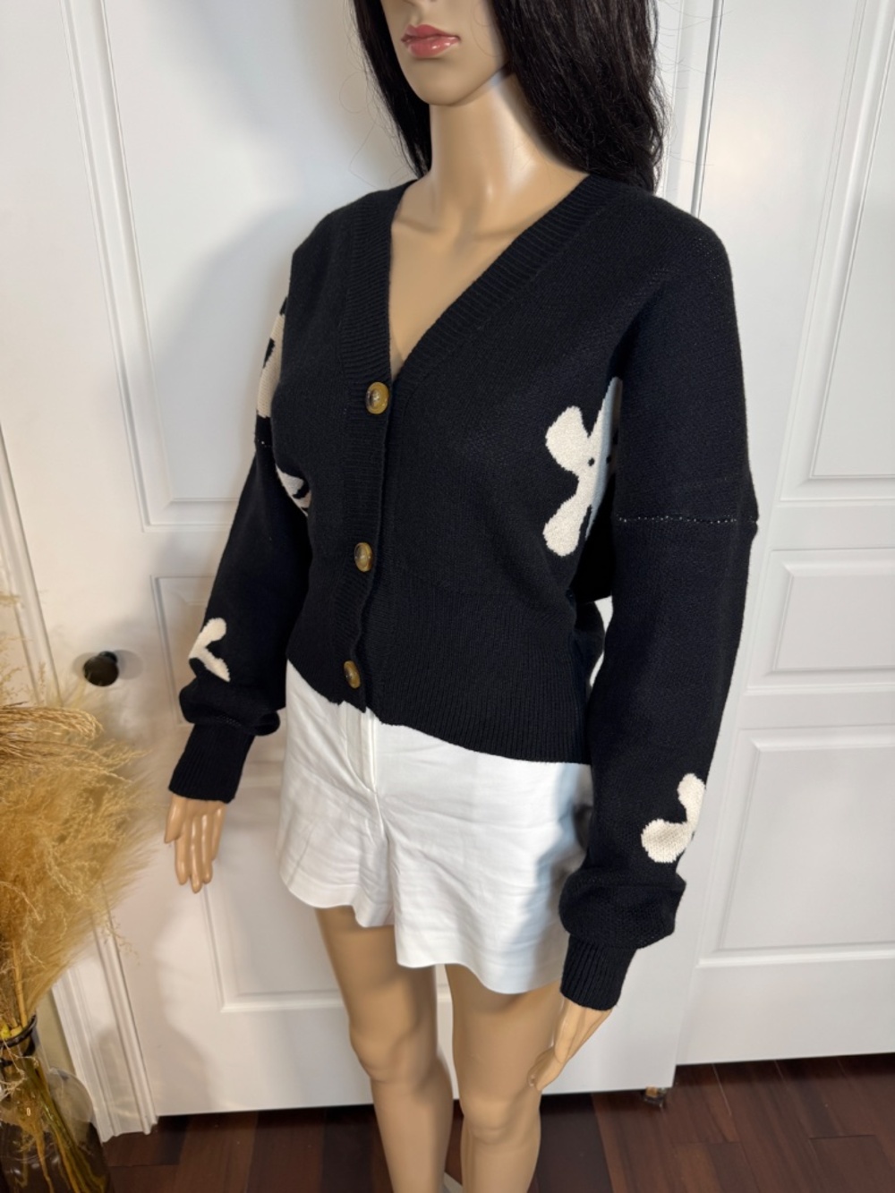 BLACK LONG SLEEVE CARDIGAN SWEATER WITH FLORAL PRINTS - NWT - Picture 9 of 17